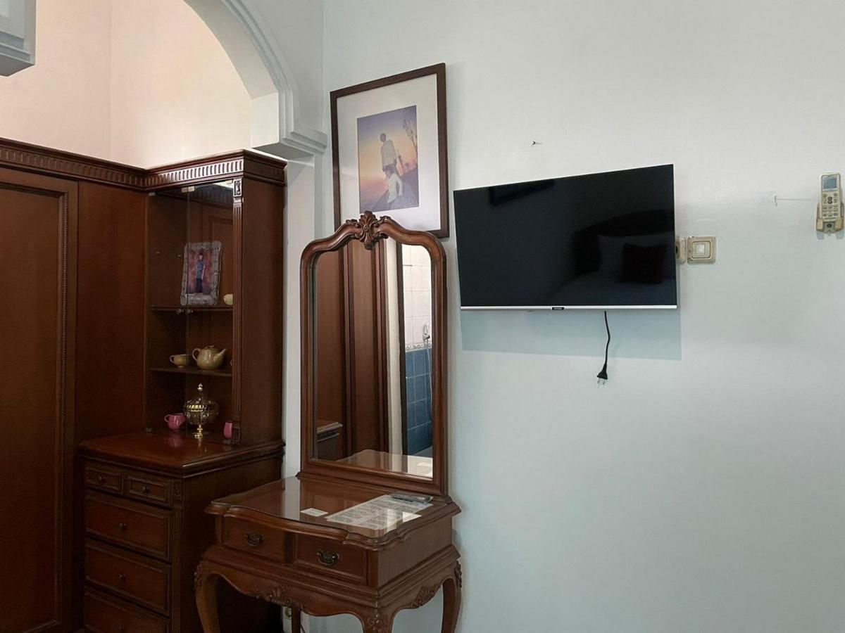 Reddoorz Syariah @ Karang Pilang Hotel Karangpilang Екстериор снимка